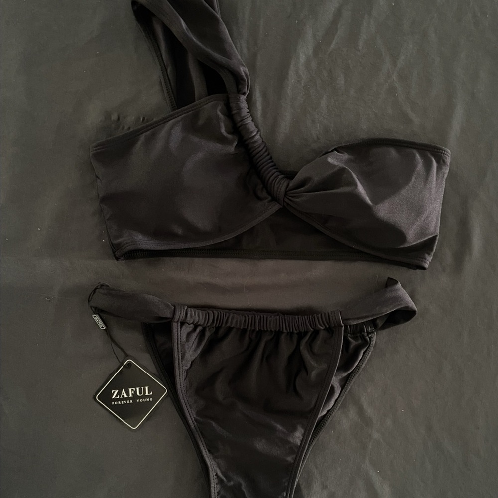 Zaful Black Bikini Set Top Size 6 /Bottoms Lg will sell separately